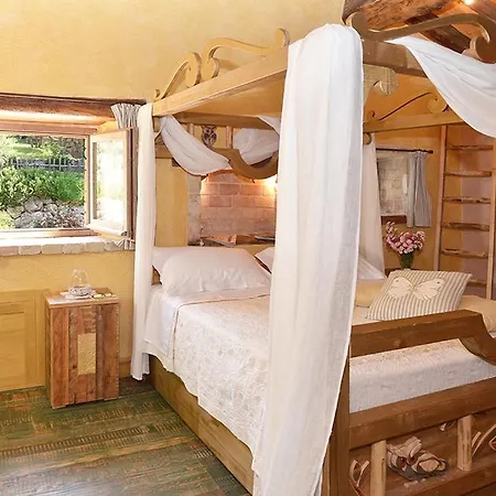 Sleeps 10 Pool Air Con Wifi Guardea