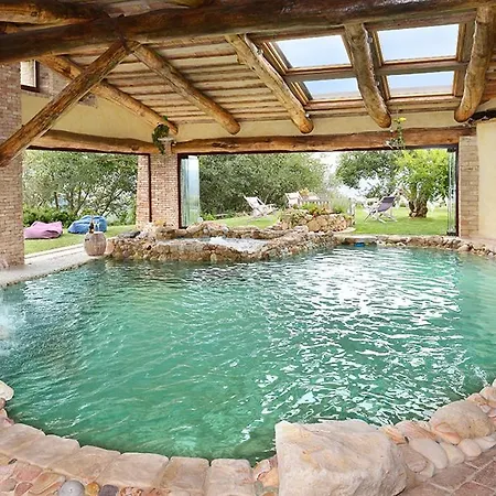 Sleeps 10 Pool Air Con Wifi *