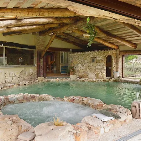 Sleeps 10 Pool Air Con Wifi *